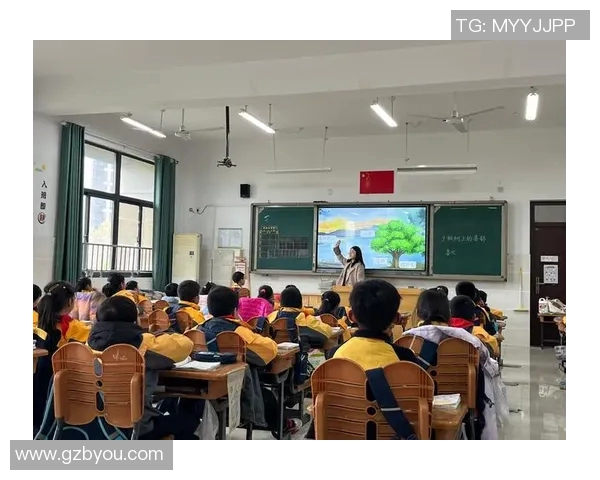 当足球明星遇上老师的奇妙课堂：梦想与激情的交汇之旅